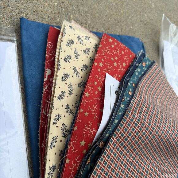 GLORY Easy Strip Cut Quilt Kit by Sandy Petsche for Maple Hill 36x36" Americana - Picture 3 of 5